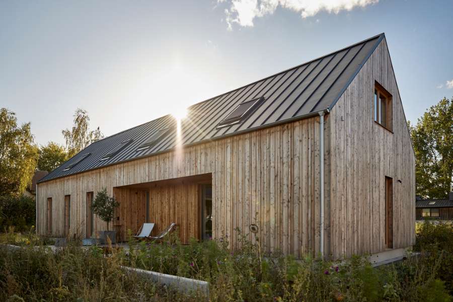 Tranquility settles under the steel roof on this idyllic nature site, Fischerstraße 11d, 14778 Päwesin, Germany